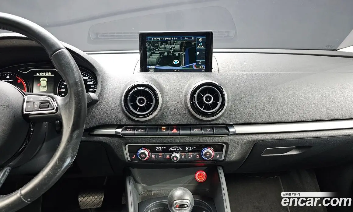 Audi A3 2016 2.0 автомат (гидро), фото 13
