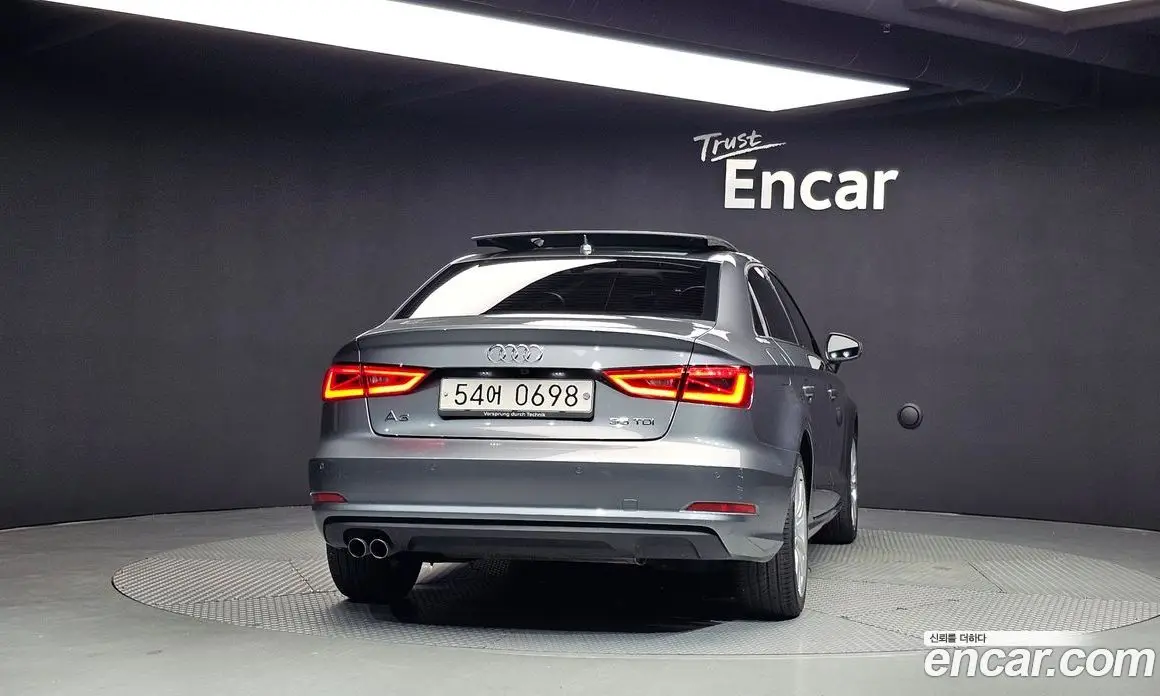 Audi A3 2016 2.0 автомат (гидро), фото 4