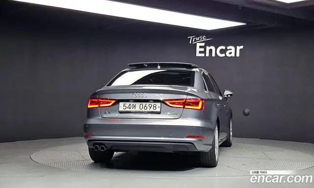 Audi A3 2016 2.0 автомат (гидро), миниатюра 4