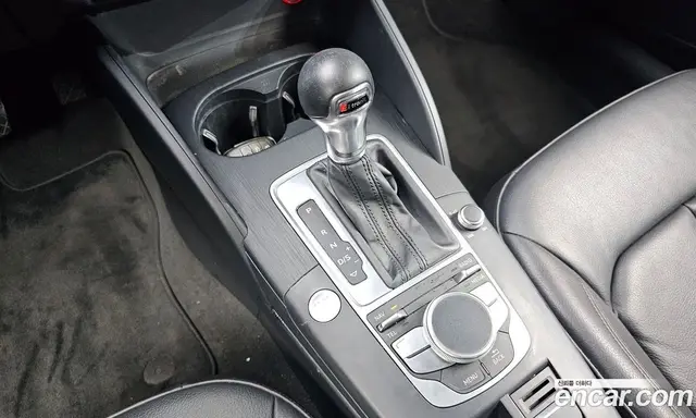 Audi A3 2016 2.0 автомат (гидро), миниатюра 9