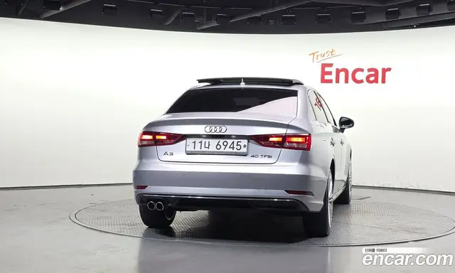 Audi A3 2018 2.0 автомат (гидро), миниатюра 4