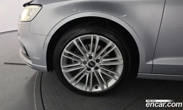 Audi A3 2018 2.0 автомат (гидро), миниатюра 5