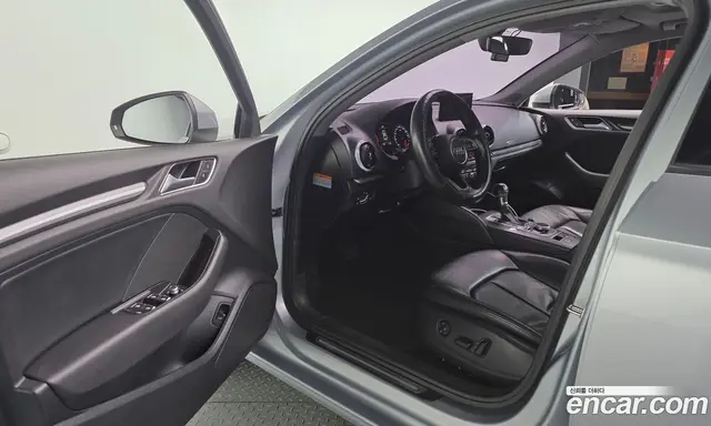 Audi A3 2018 2.0 автомат (гидро), миниатюра 10