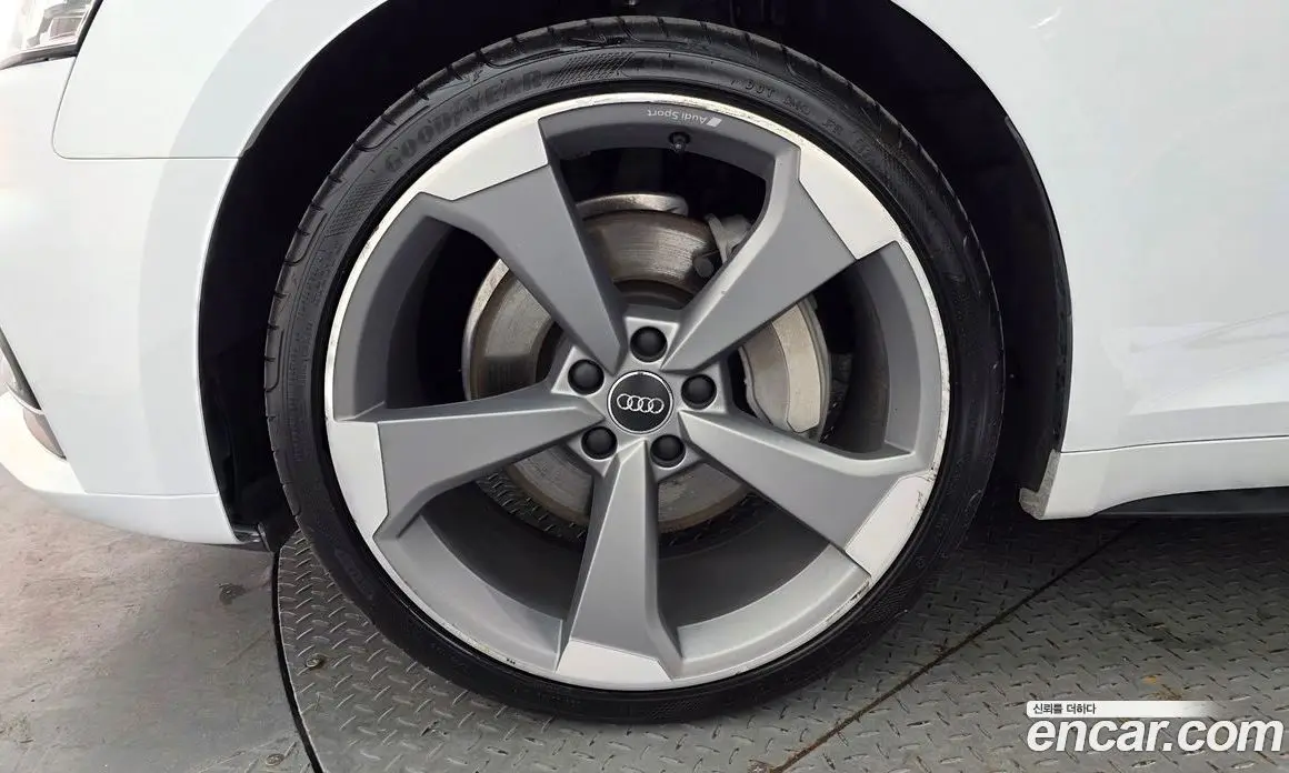 Audi A5 2019 2.0 автомат (гидро), фото 5