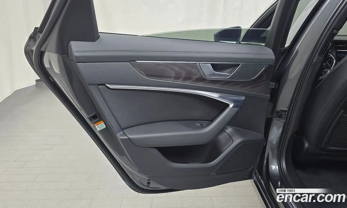 Audi A6 2021 2.0 автомат (гидро), фото 14