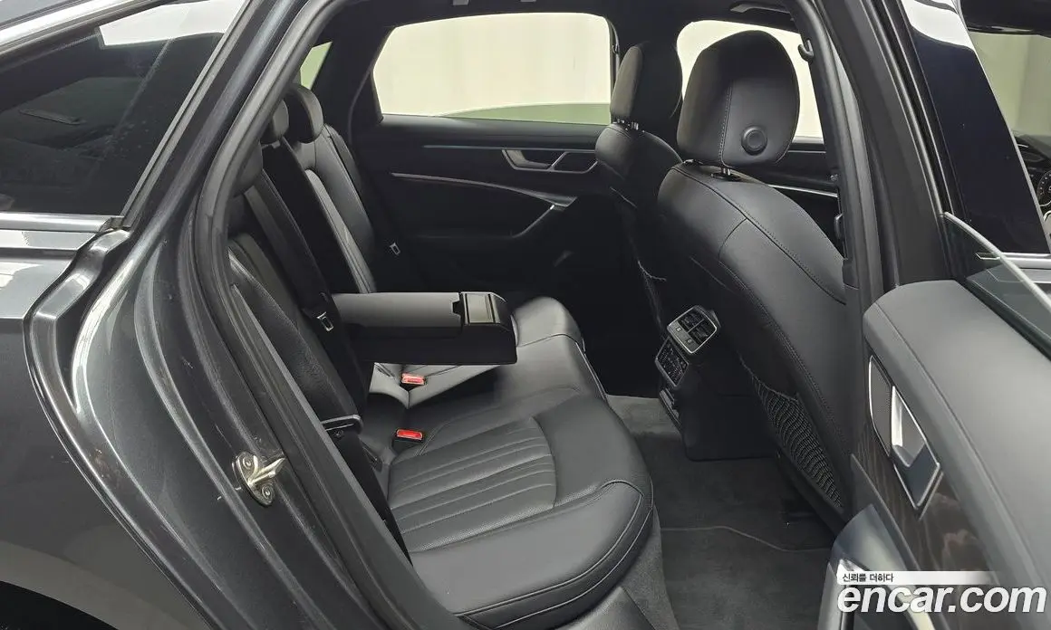 Audi A6 2021 2.0 автомат (гидро), фото 16