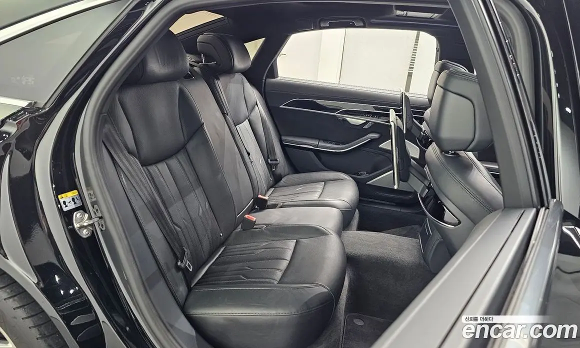 Audi A8 2019 3.0 автомат (гидро), фото 17