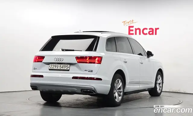 Audi Q7 2019 2.0 автомат (гидро), миниатюра 2 Audi Q7 2019 2.0 автомат (гидро), миниатюра 2