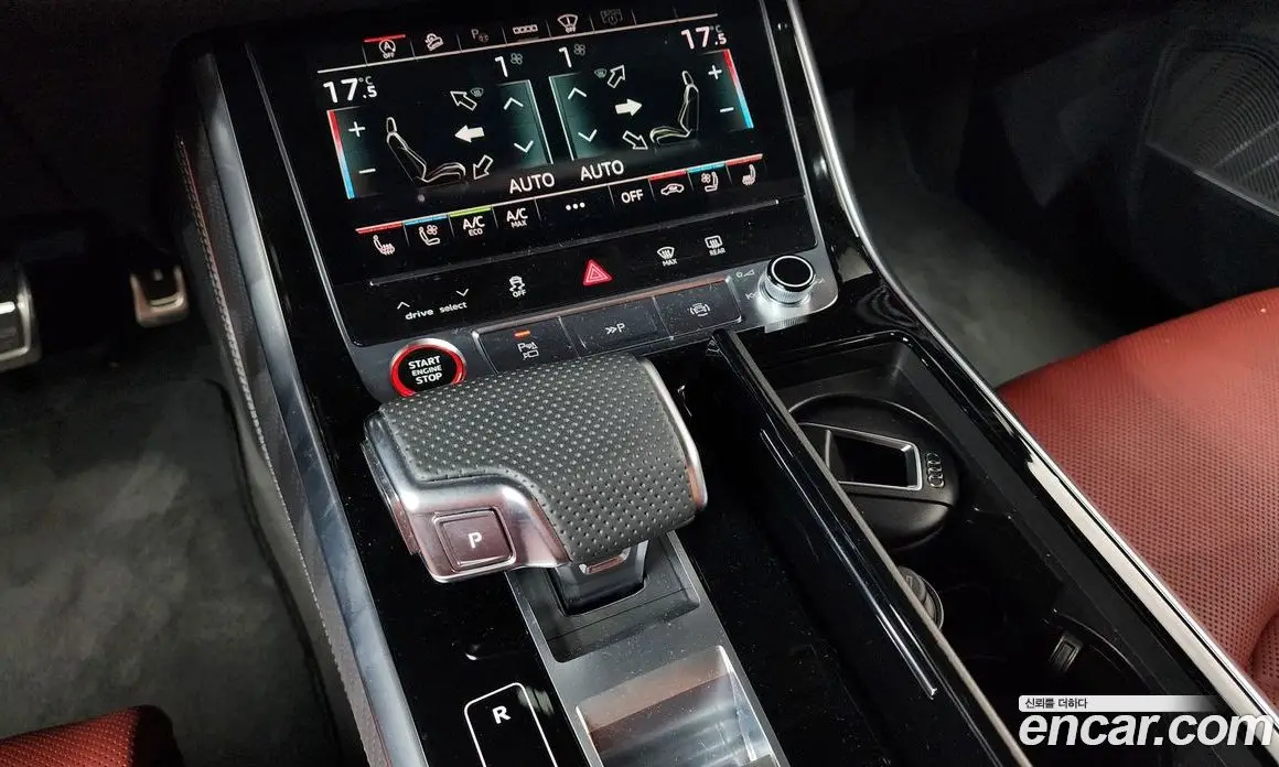 Audi SQ7 2025 4.0 автомат (гидро), фото 12