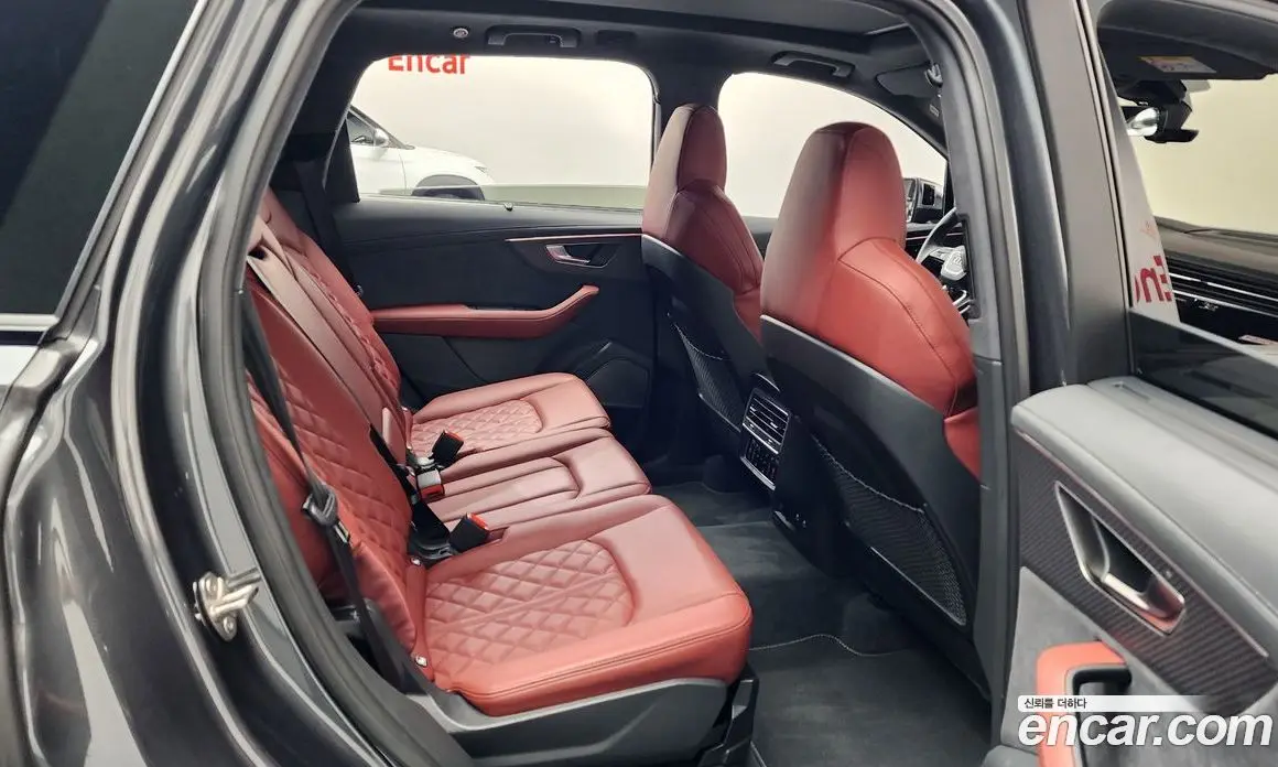 Audi SQ7 2025 4.0 автомат (гидро), фото 17