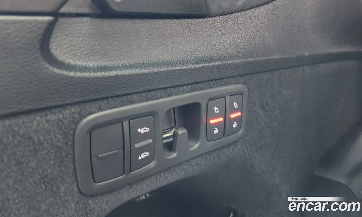 Audi SQ7 2025 4.0 автомат (гидро), фото 30