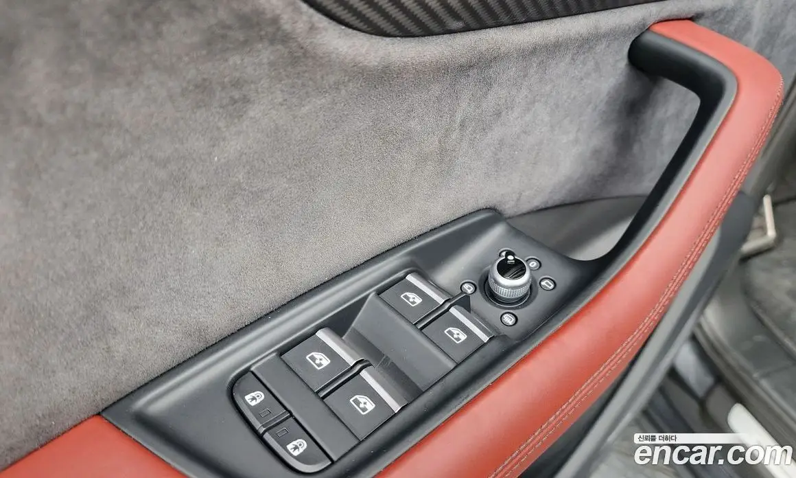 Audi SQ7 2025 4.0 автомат (гидро), фото 42