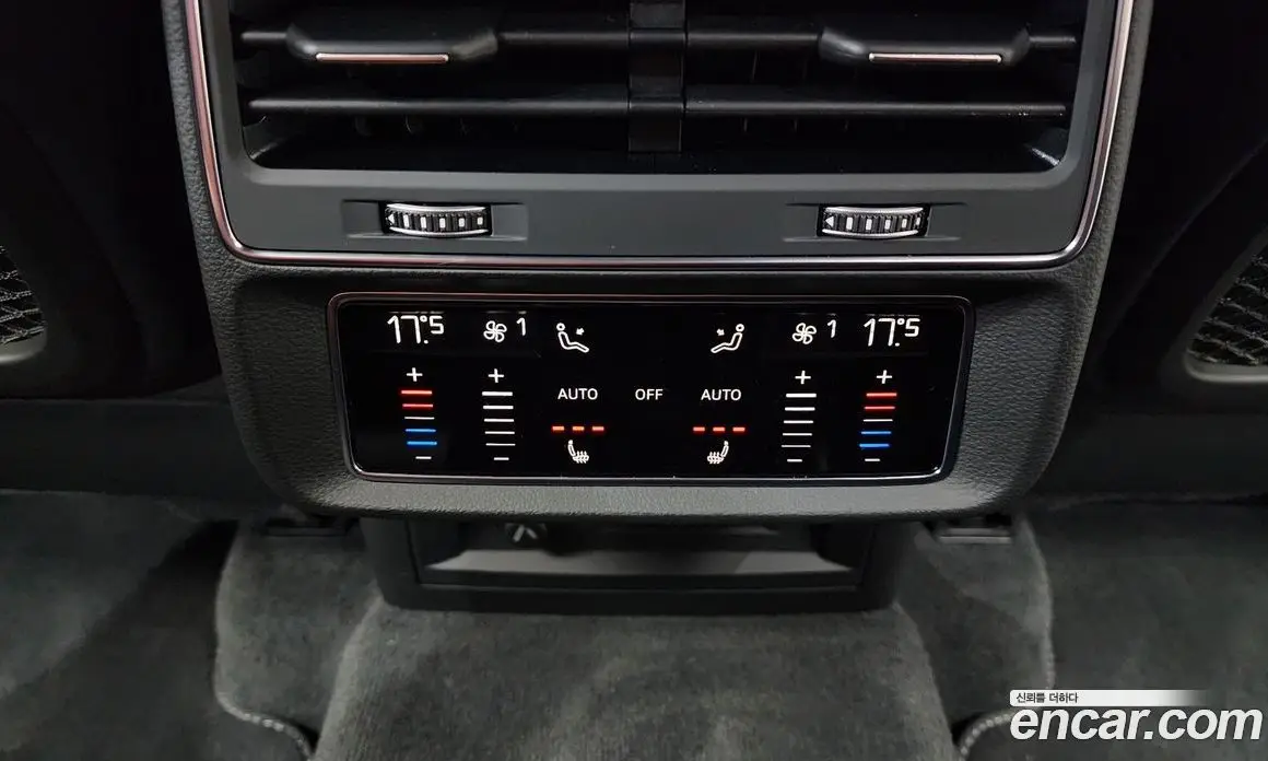 Audi SQ7 2025 4.0 автомат (гидро), фото 43