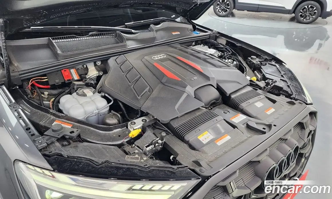 Audi SQ7 2025 4.0 автомат (гидро), фото 6
