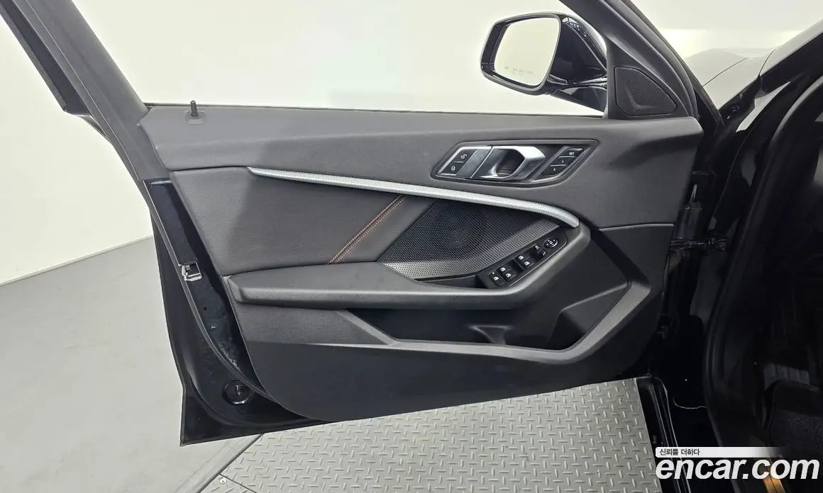 BMW 1 серия 2021 2.0 автомат (гидро), фото 14