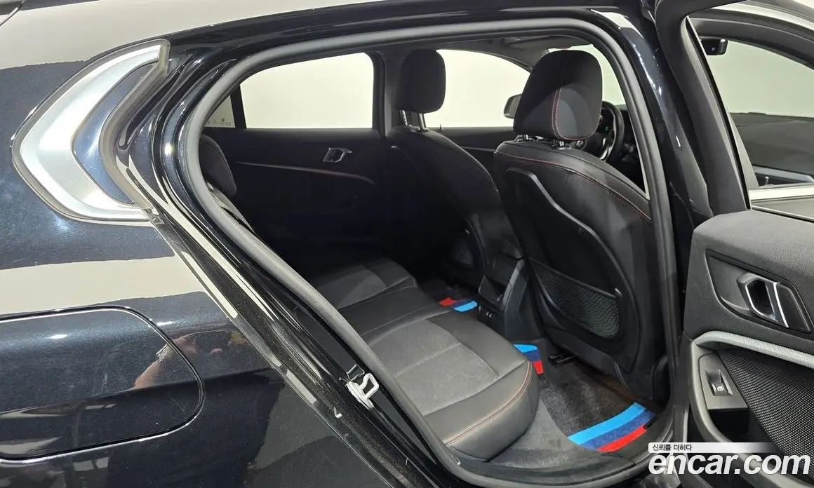 BMW 1 серия 2021 2.0 автомат (гидро), фото 17