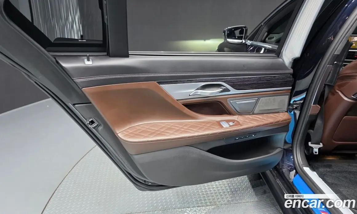 BMW 7 серия 2021 3.0 автомат (гидро), фото 15