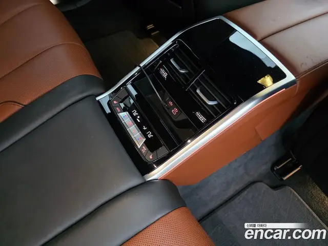 BMW 8 серия 2022 4.4 автомат (гидро), миниатюра 10 BMW 8 серия 2022 4.4 автомат (гидро), миниатюра 10