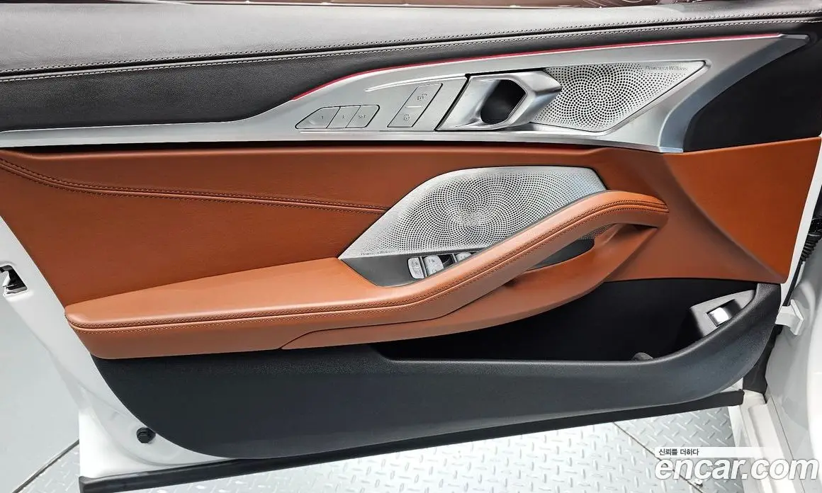 BMW 8 серия 2024 4.4 автомат (гидро), фото 14