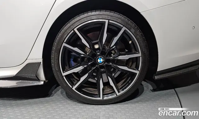 BMW 8 серия 2024 4.4 автомат (гидро), миниатюра 7