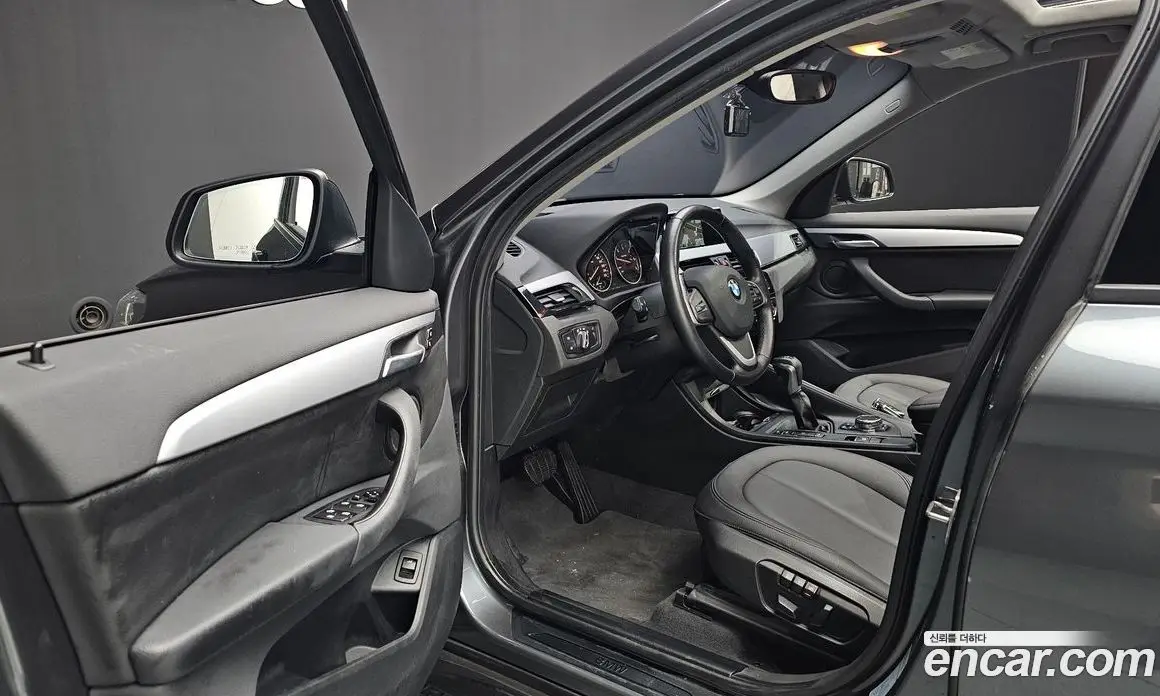 BMW X1 2016 2.0 автомат (гидро), фото 12