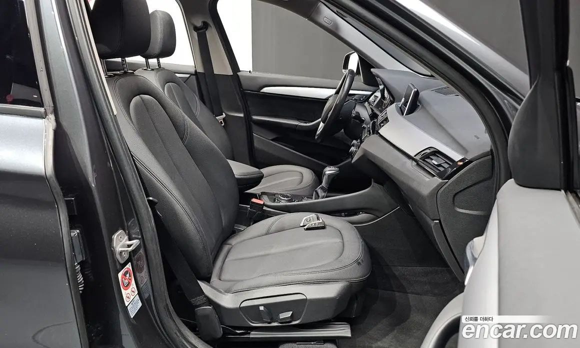BMW X1 2016 2.0 автомат (гидро), фото 15