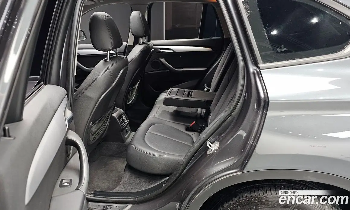 BMW X1 2016 2.0 автомат (гидро), фото 17
