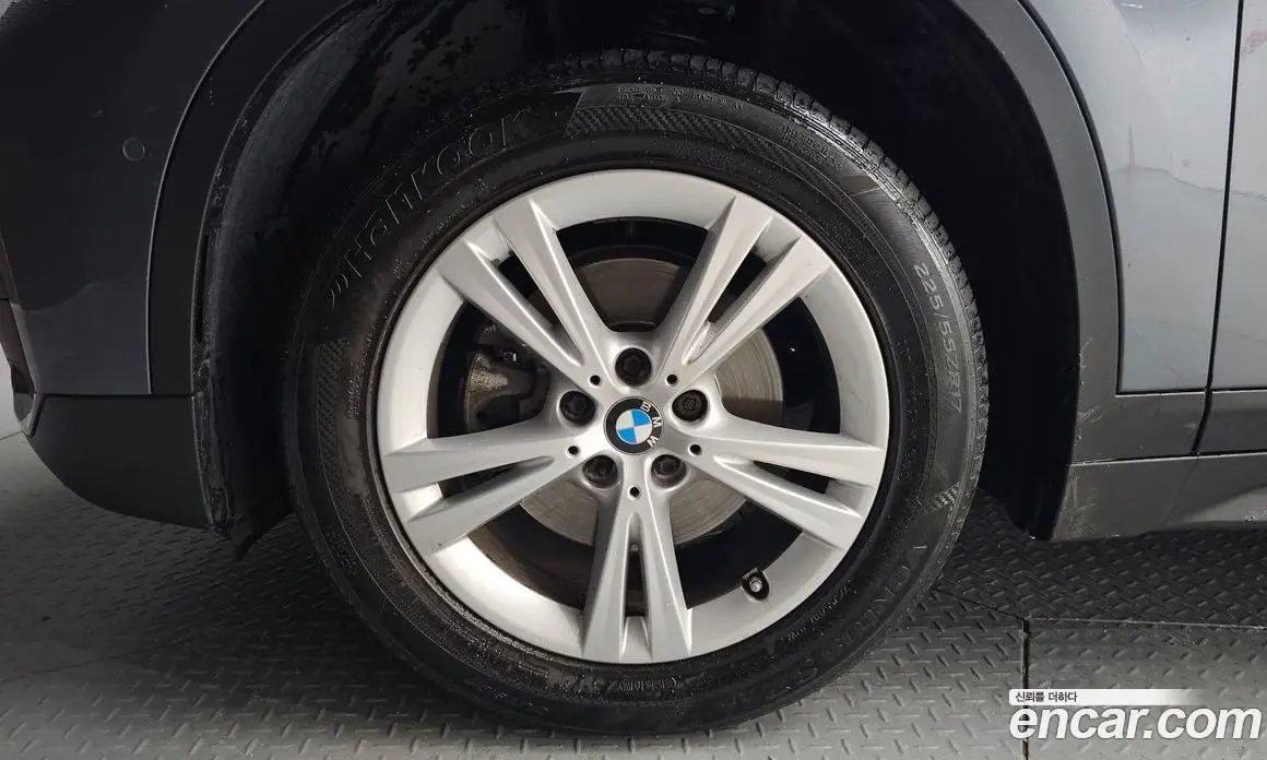 BMW X1 2016 2.0 автомат (гидро), фото 4