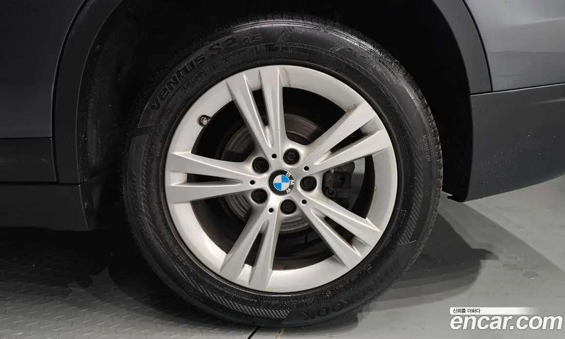 BMW X1 2016 2.0 автомат (гидро), фото 6