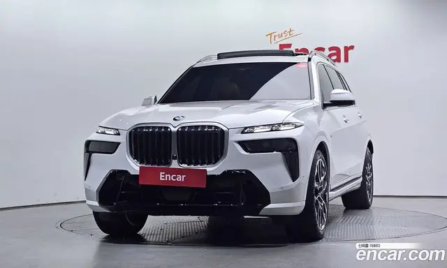 BMW X7 2025 3.0 автомат (гидро), миниатюра 3