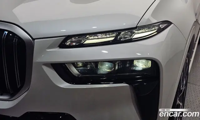 BMW X7 2025 3.0 автомат (гидро), миниатюра 8