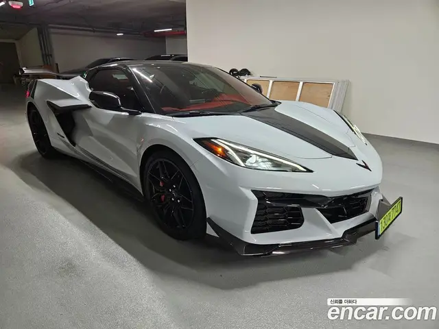 Chevrolet Corvette, 2023, 10 000 км
