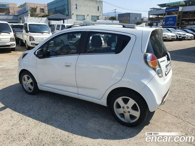 Chevrolet Spark 2012 1.0 автомат (гидро), миниатюра 2