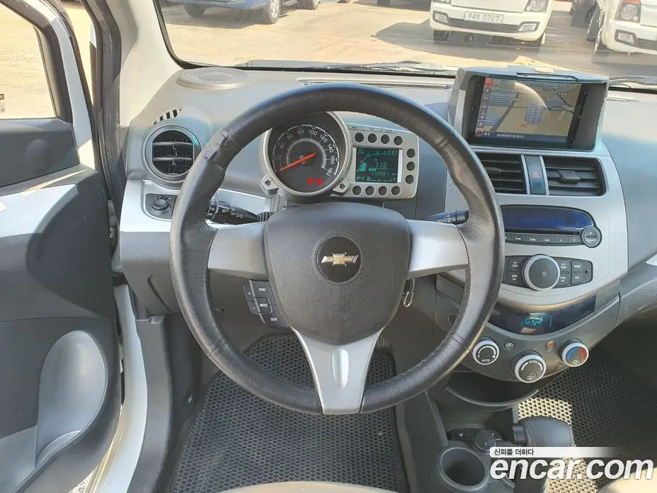 Chevrolet Spark 2012 1.0 автомат (гидро), фото 14