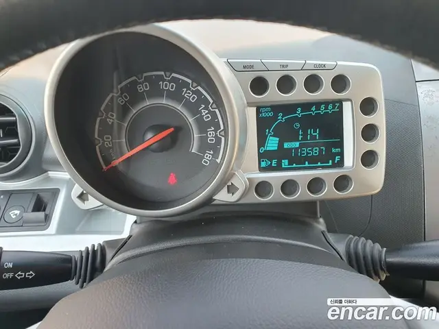 Chevrolet Spark 2012 1.0 автомат (гидро), миниатюра 8