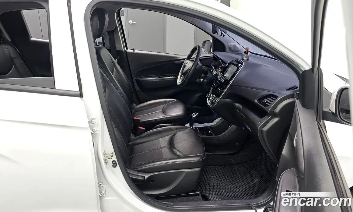Chevrolet Spark 2017 1.0 автомат (гидро), фото 12 Chevrolet Spark 2017 1.0 автомат (гидро), фото 12