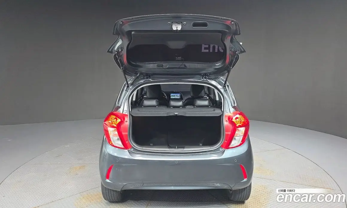 Chevrolet Spark 2018 1.0 автомат (гидро), фото 26