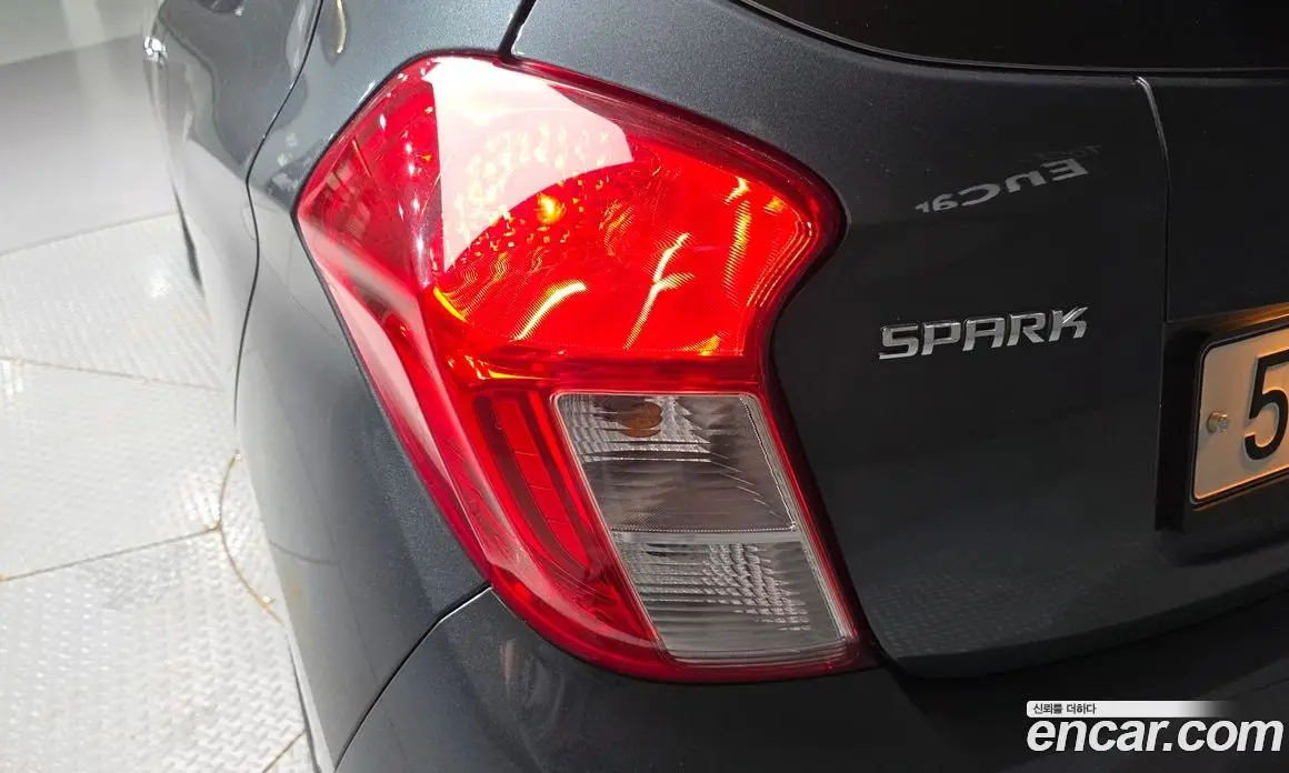 Chevrolet Spark 2018 1.0 автомат (гидро), фото 9