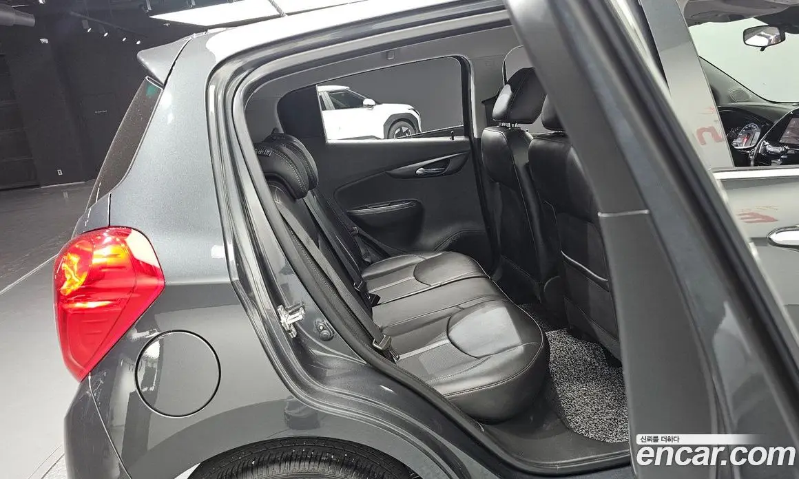 Chevrolet Spark 2021 1.0 автомат (гидро), фото 17