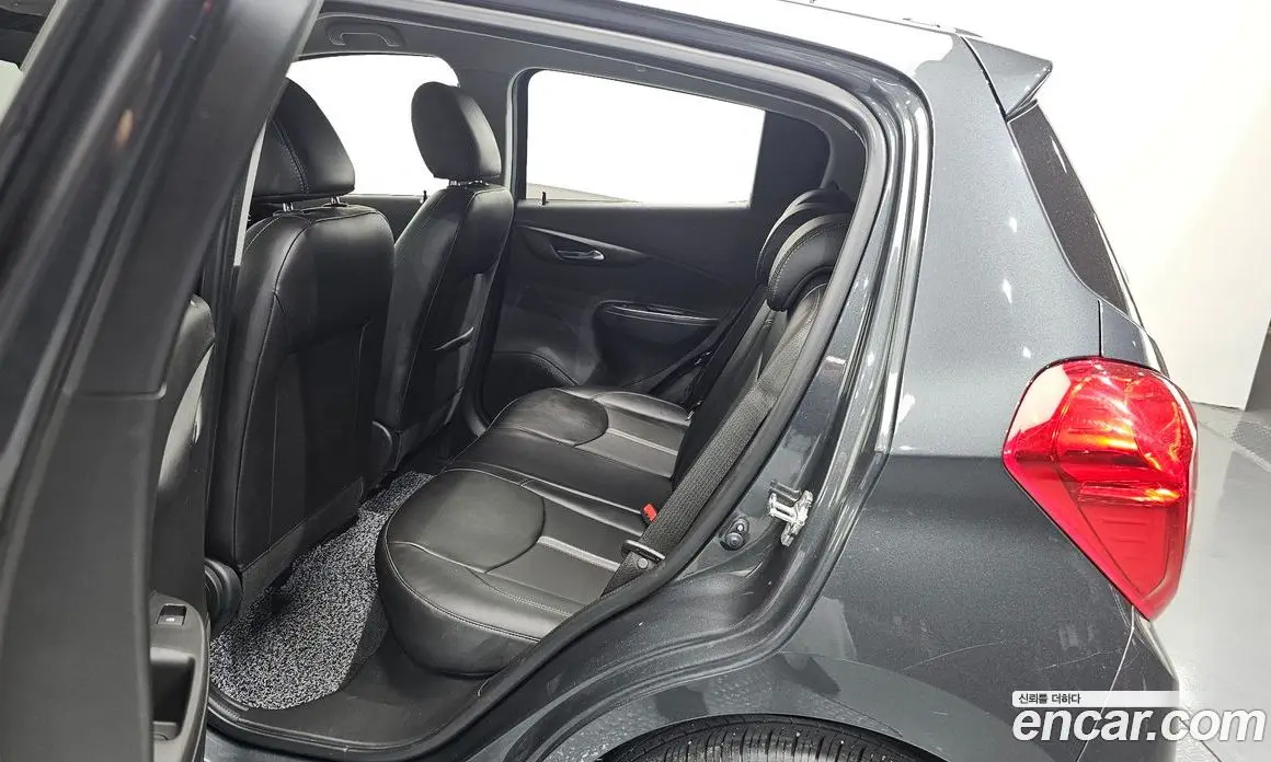 Chevrolet Spark 2021 1.0 автомат (гидро), фото 18