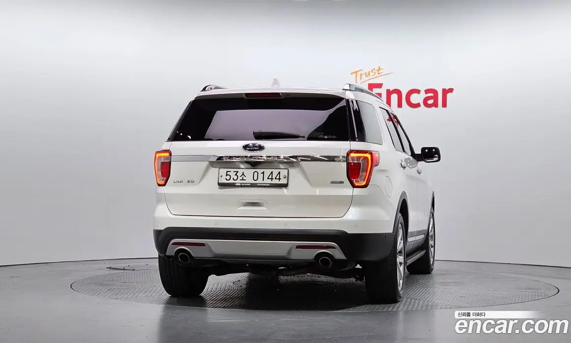 Ford Explorer 2016 2.3 автомат (гидро), фото 4