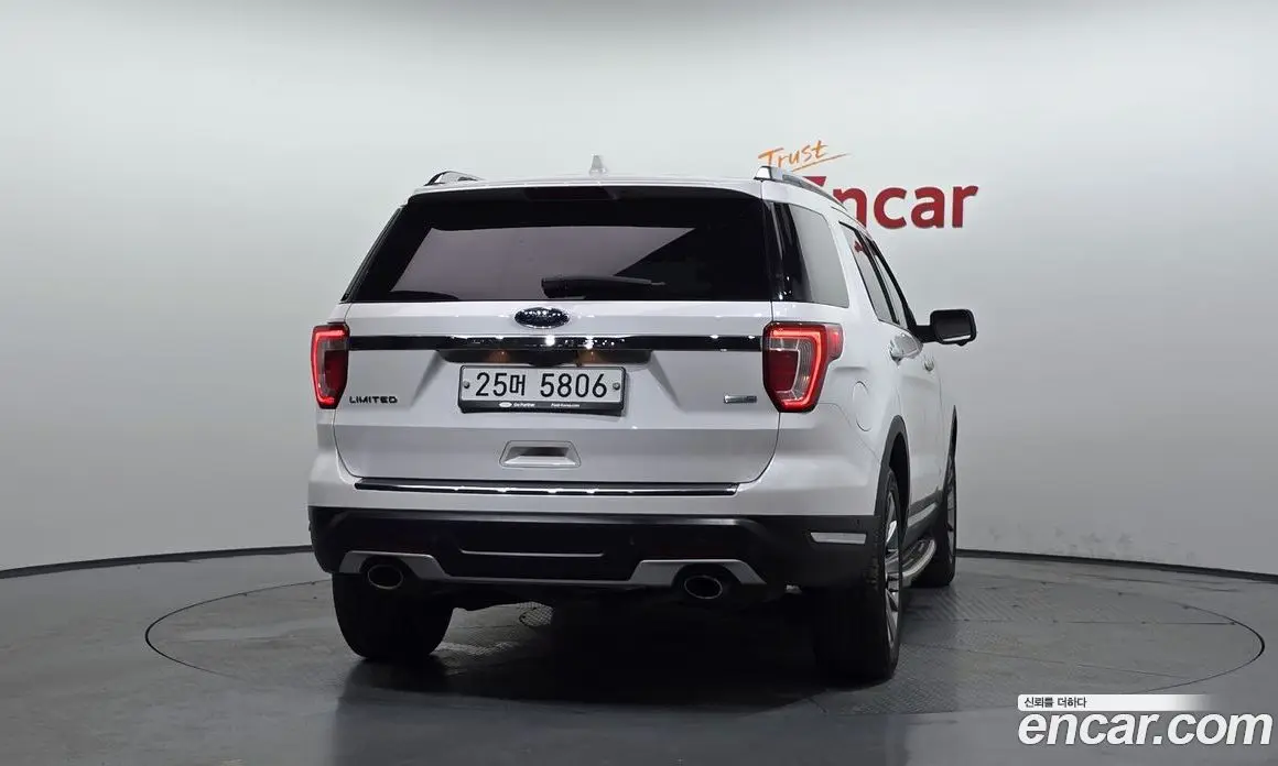 Ford Explorer 2018 2.3 автомат (гидро), фото 4