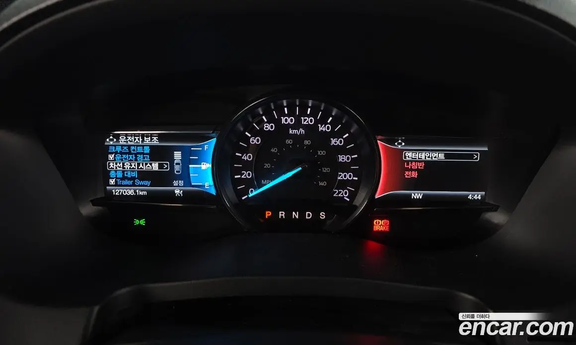 Ford Explorer 2018 2.3 автомат (гидро), фото 8