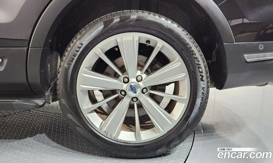 Ford Explorer 2019 3.5 автомат (гидро), фото 7