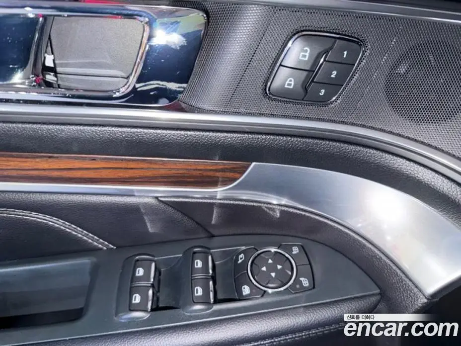 Ford Explorer 2019 2.3 автомат (гидро), фото 13