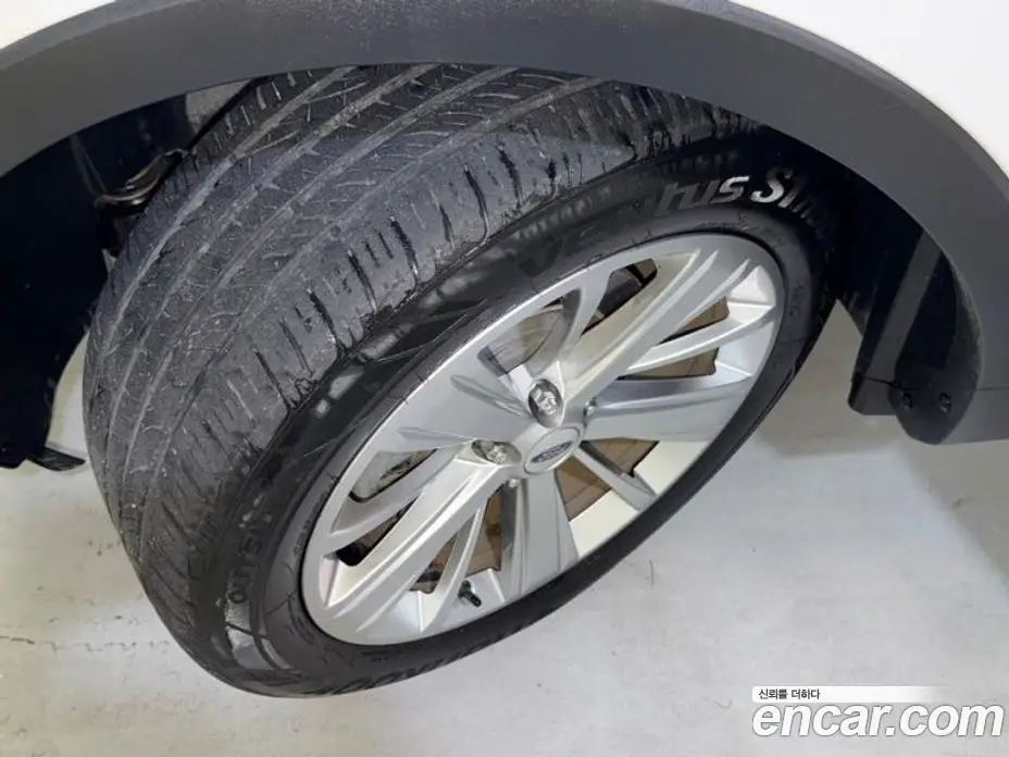 Ford Explorer 2019 2.3 автомат (гидро), фото 20