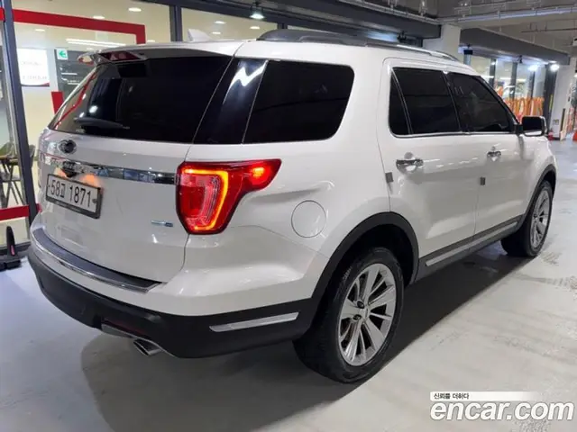 Ford Explorer 2019 2.3 автомат (гидро), миниатюра 4