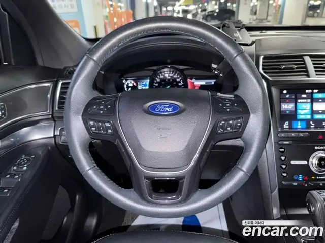 Ford Explorer 2019 2.3 автомат (гидро), миниатюра 8
