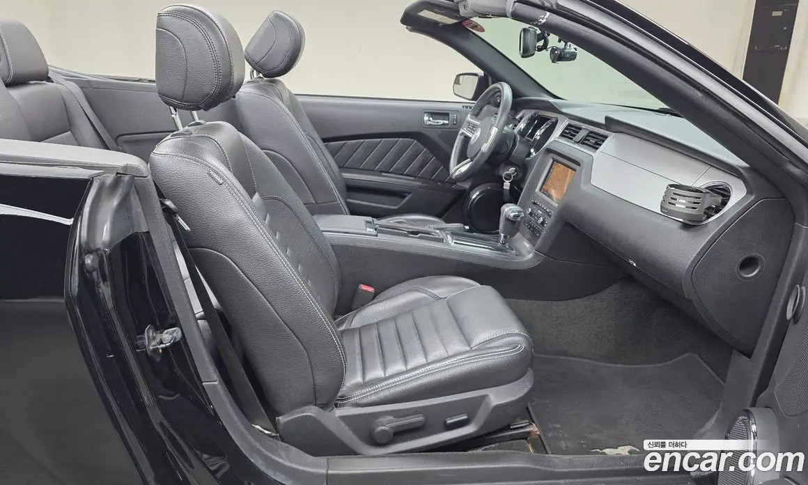 Ford Mustang 2011 3.7 автомат (гидро), фото 11