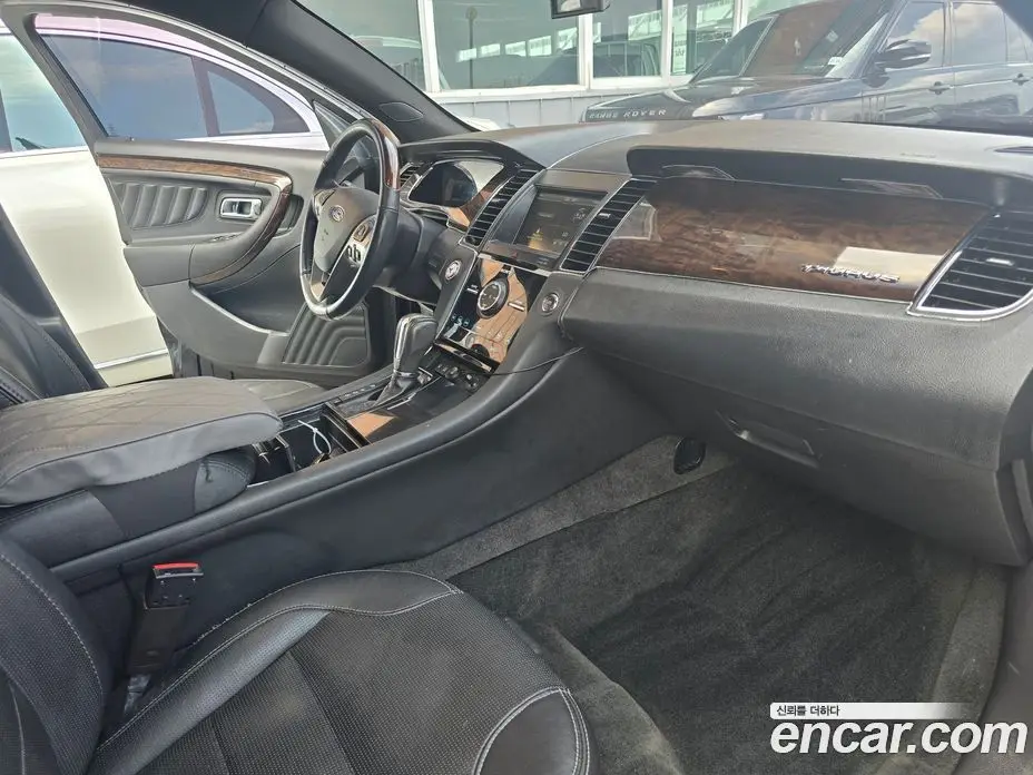 Ford Taurus 2015 2.0 автомат (гидро), фото 11